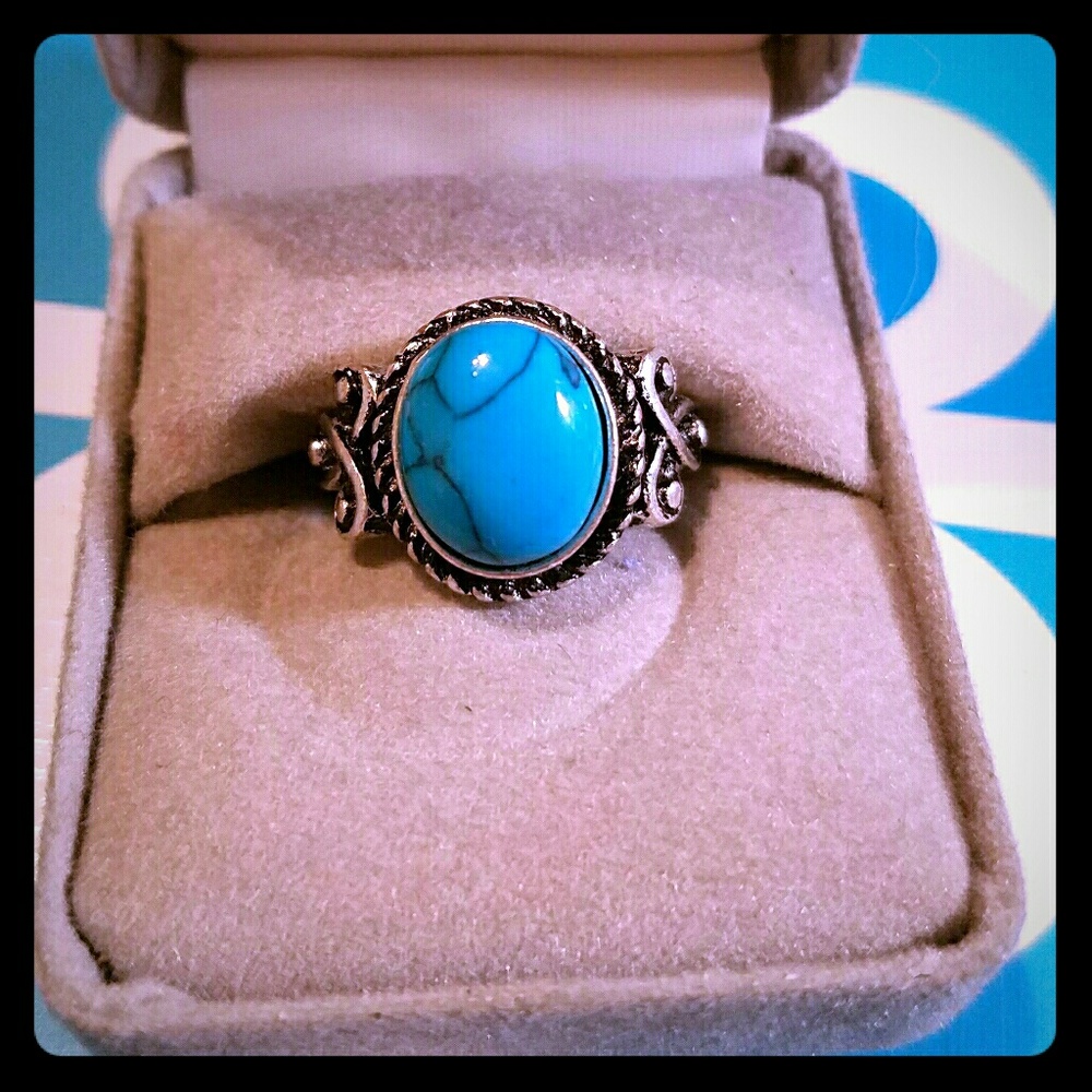 Beautiful Stirling Silver Tourqose Ring